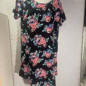 Bobbie Brooks Gray Floral Top